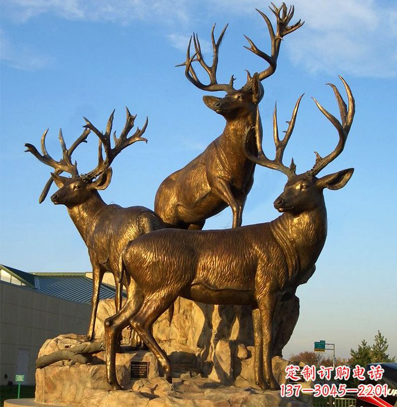 太原三鹿登高鹿景观铜雕,让你秀智慧雕刻艺术
