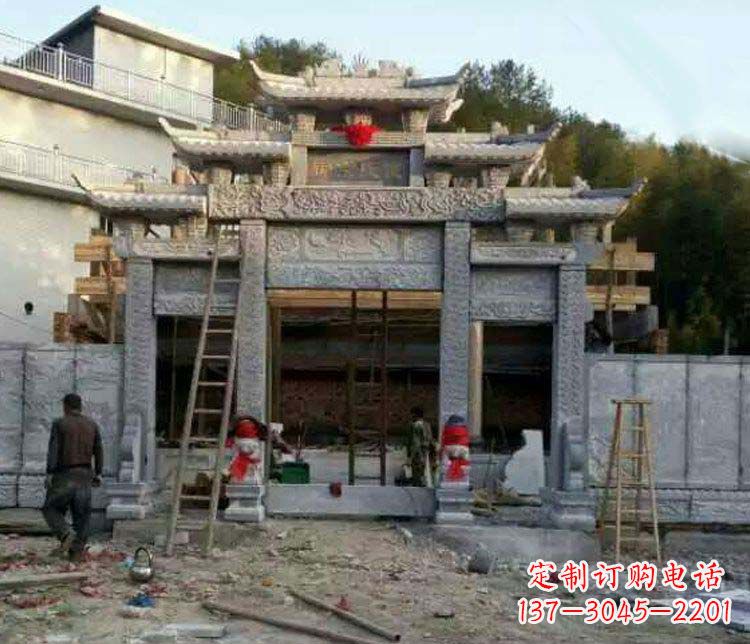 太原三门仿古石雕牌坊打造质感升级的精致建筑