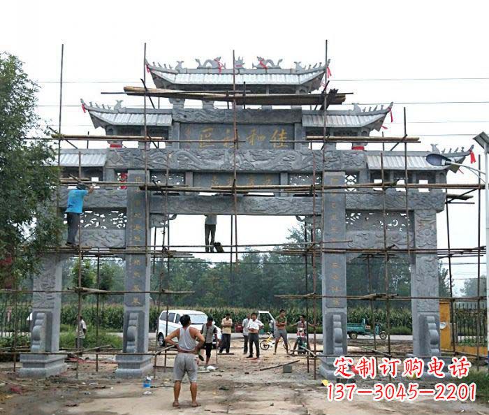 太原三门牌坊石雕-传统工艺制作出行业领先的雕塑
