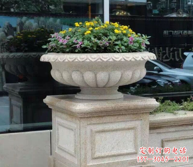 太原商场门口大理石花盆景观雕塑