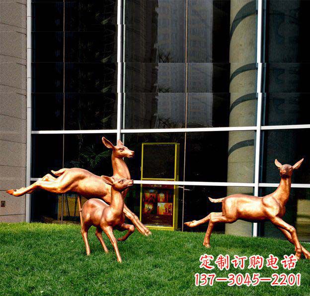 太原商场门口跳跃的小鹿动物铜雕