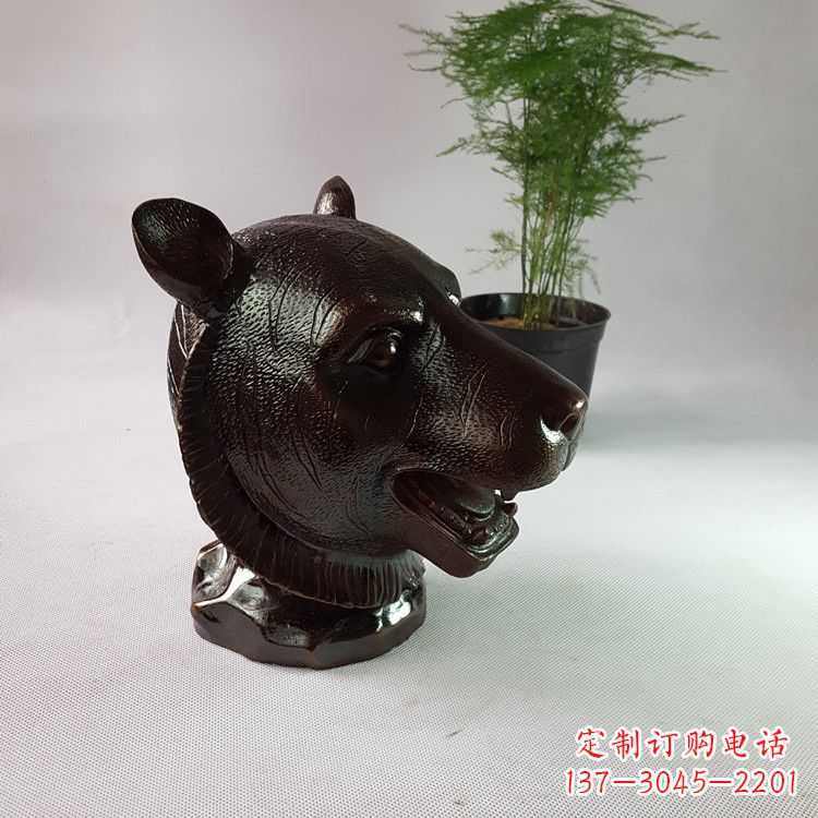 太原注入传统元素的生肖铜雕