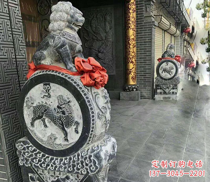 太原狮子抱鼓石门墩雕塑,体现古典风格