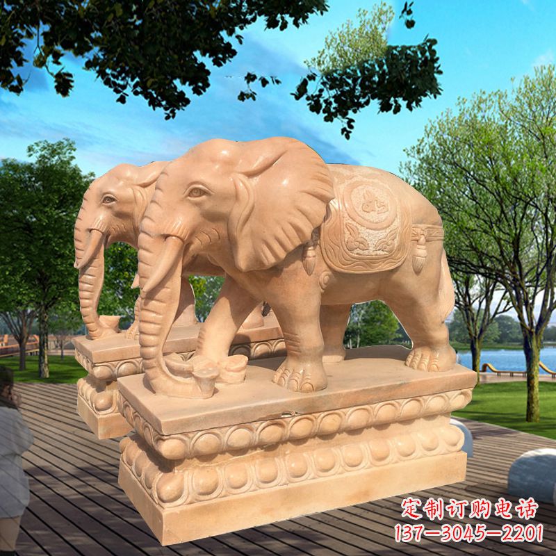 太原多色大象塑像,艺术雕刻体现彩色生活