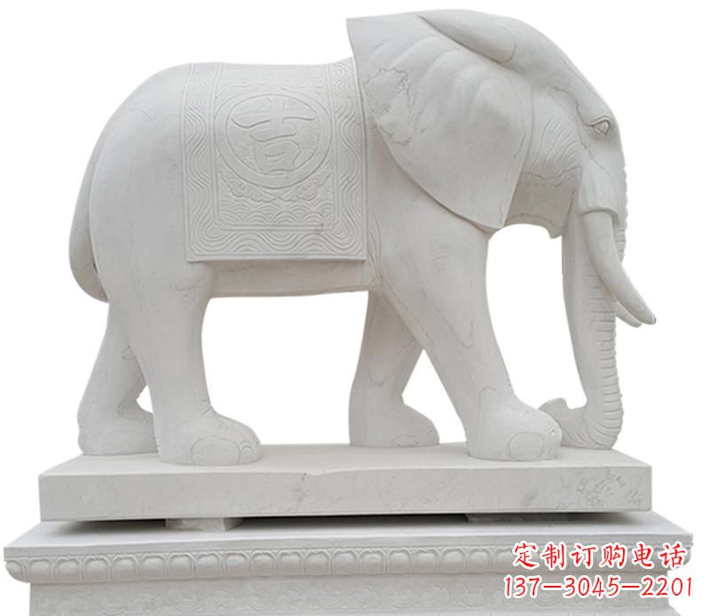 太原石雕公园立式大象雕塑
