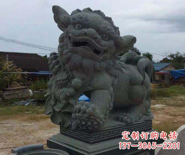太原寺庙景观南方狮子石雕