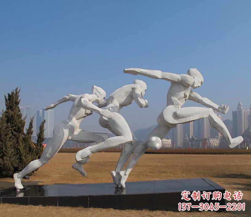 太原踢足球不锈钢运动雕塑