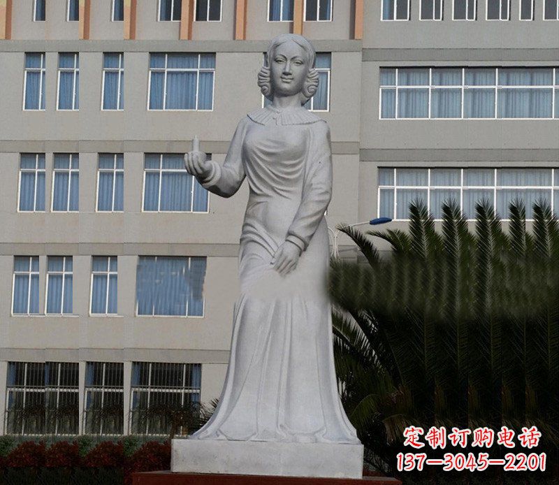 太原提灯天使弗洛伦斯·南丁格尔石雕 (2)