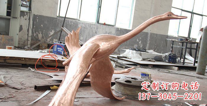 太原天鹅铸铜动物铜雕