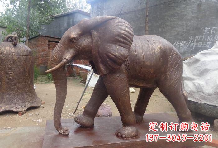 太原铜大象雕塑