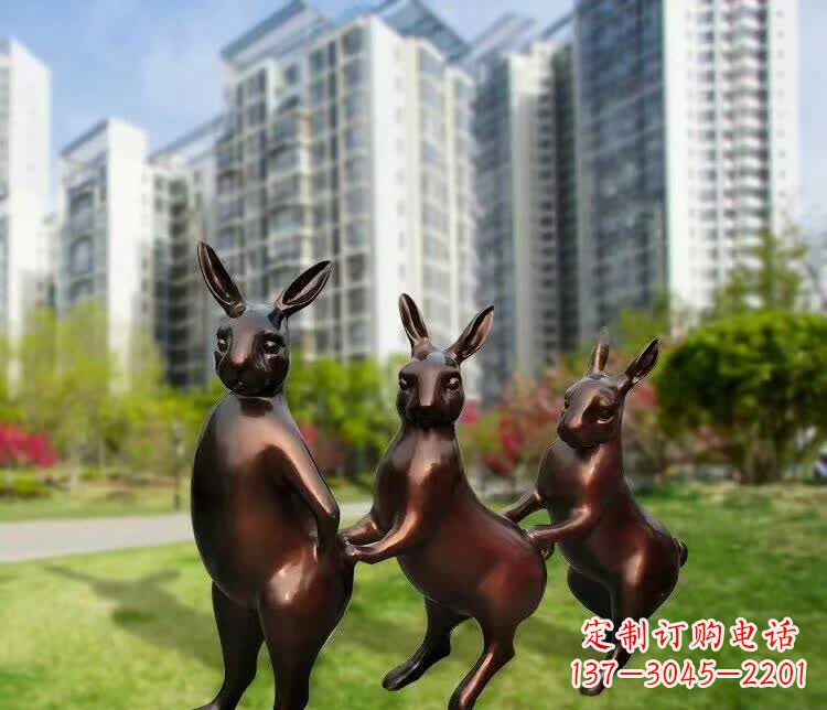 太原铜雕广场动物兔子