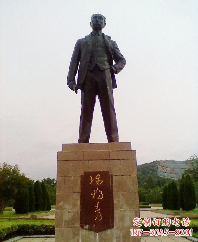 太原铜雕近代名人陈独秀