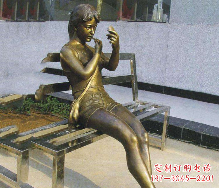 太原铜雕商业街化妆女孩人物雕塑