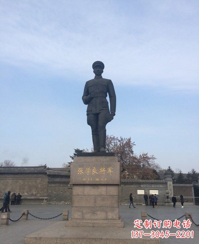 太原铜雕张学良近代名人雕塑