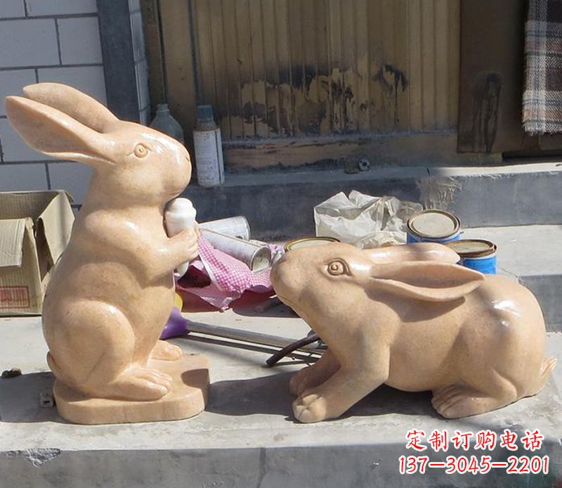 太原兔子石雕公园动物摆件