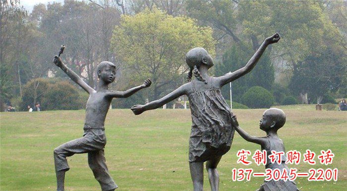 太原玩耍的儿童公园人物铜雕