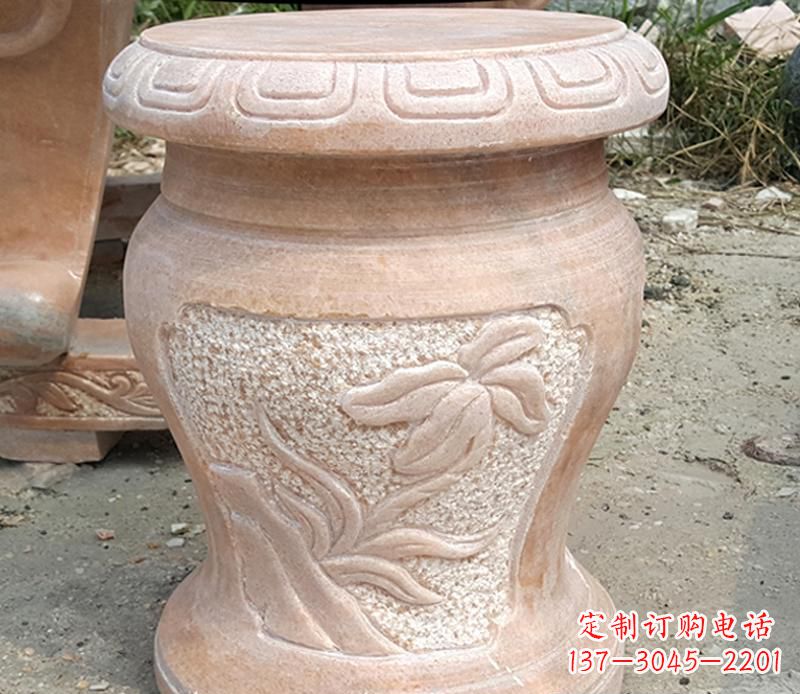 太原晚霞红景观蝴蝶石凳