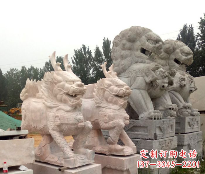 太原晚霞红瑞兽麒麟石雕