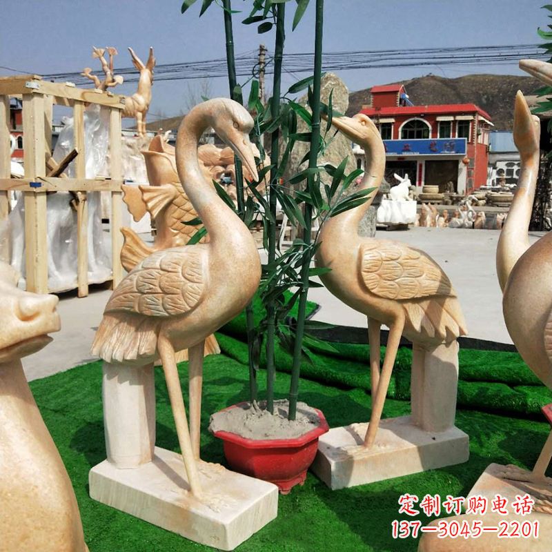 太原晚霞红仙鹤石雕