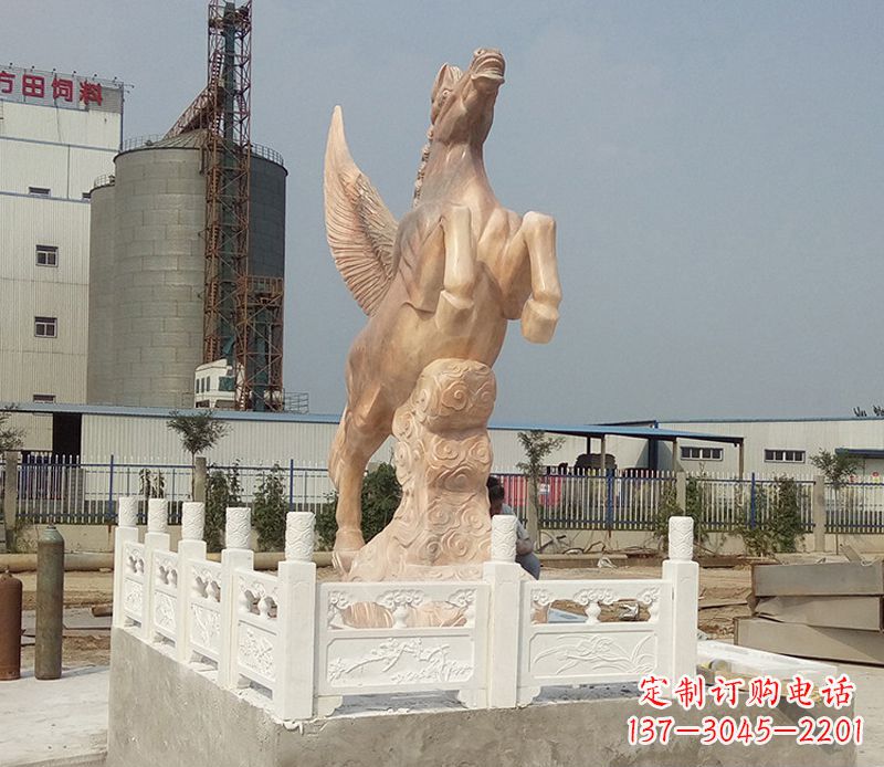 太原晚霞红祥云飞马企业景观石雕