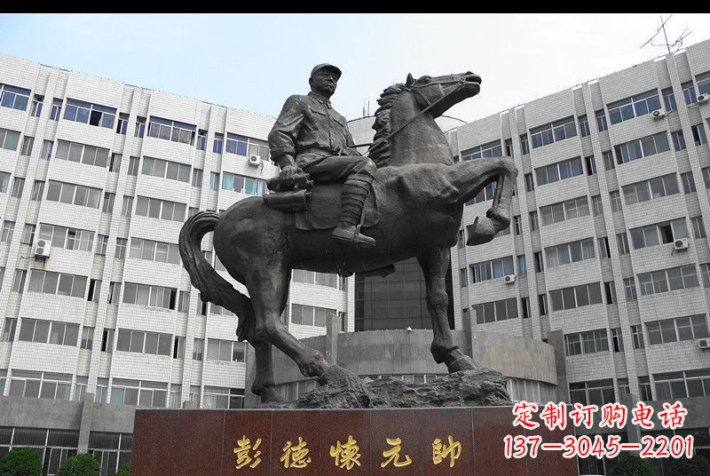 太原伟人彭德怀元帅铜雕