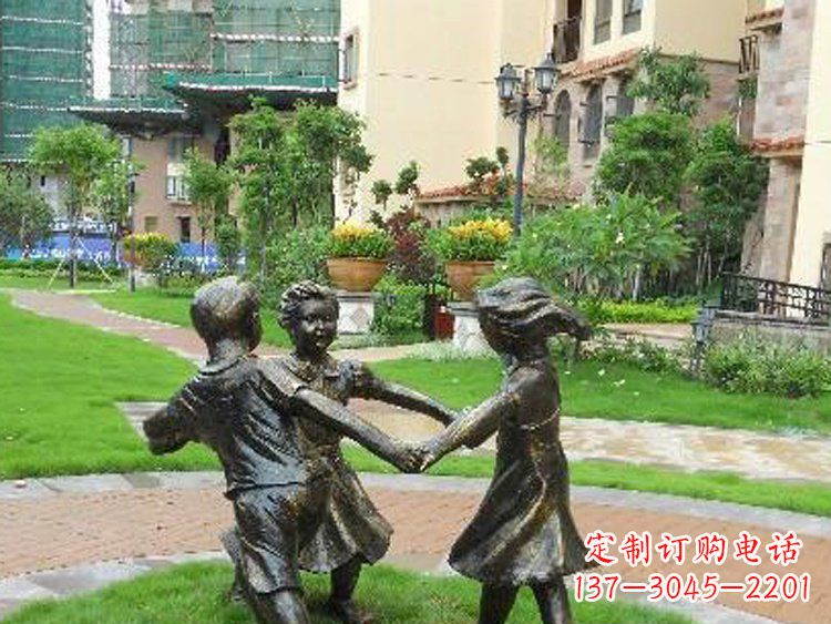 太原小区铜雕儿童玩游戏人物雕塑
