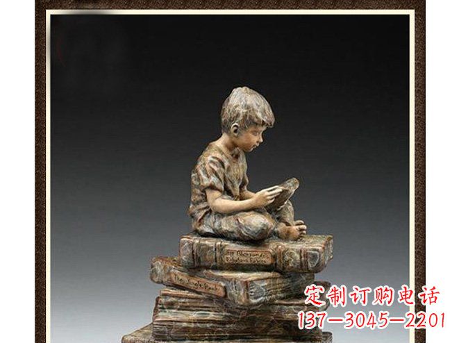 太原校园儿童看书铜雕