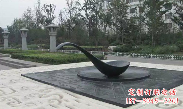 太原校园古代指南针司南铜雕