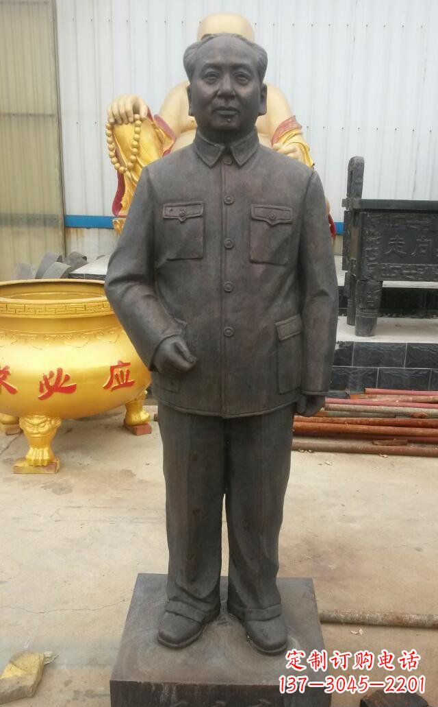 太原校园毛主席伟人铜雕