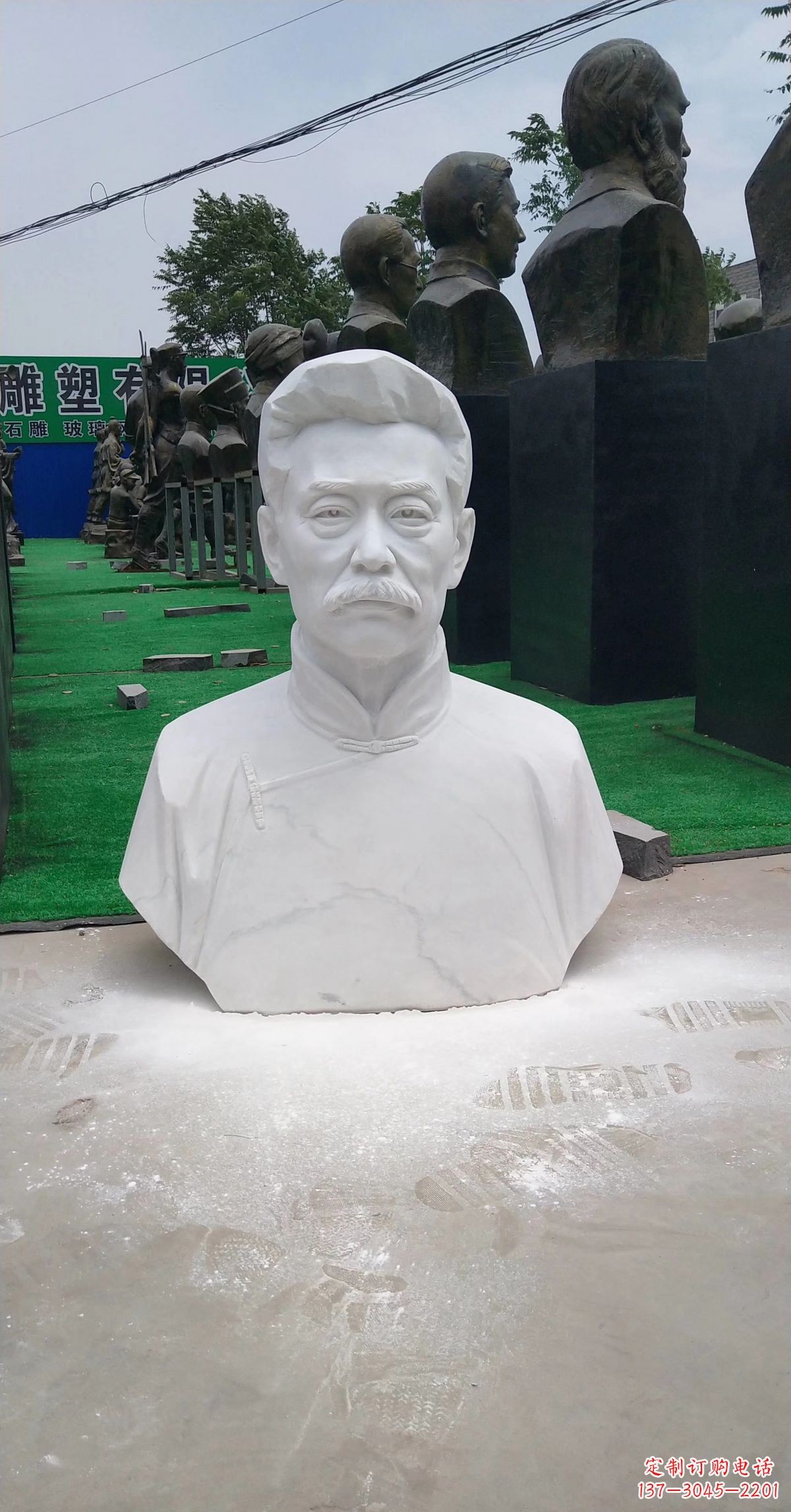 太原校园名人汉白玉鲁迅头像