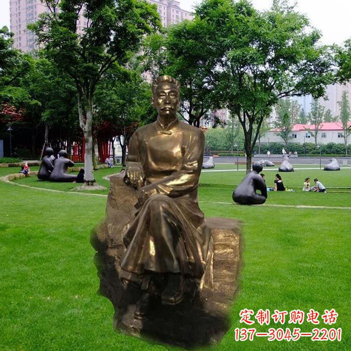 太原校园名人鲁迅先生玻璃钢仿铜雕像