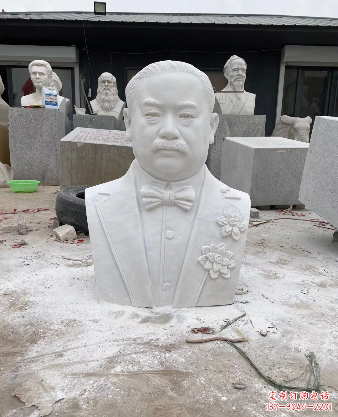 太原校园名人詹天佑头像石雕