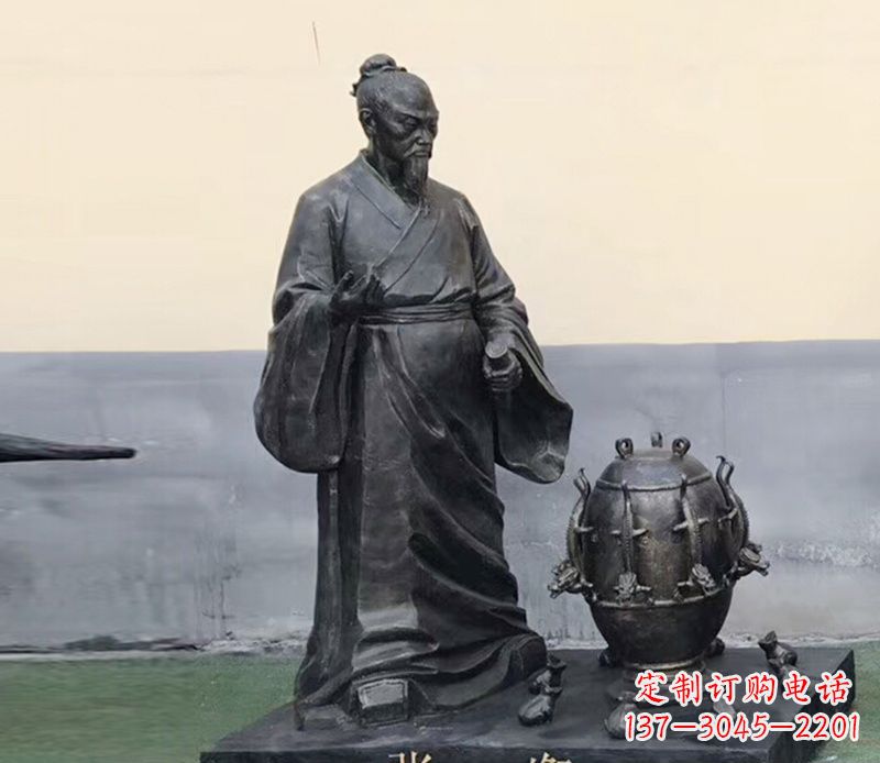 太原学校张衡和地动仪铜雕