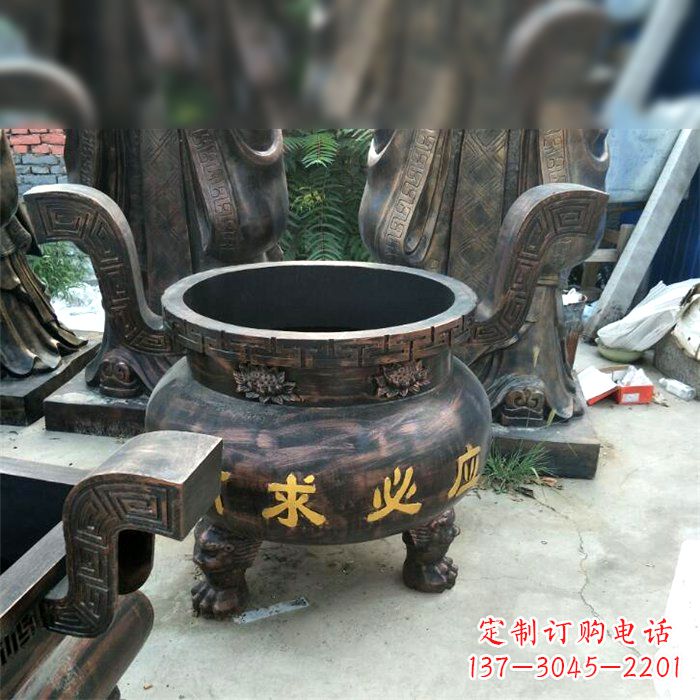 太原有求必应祈福铜雕香炉