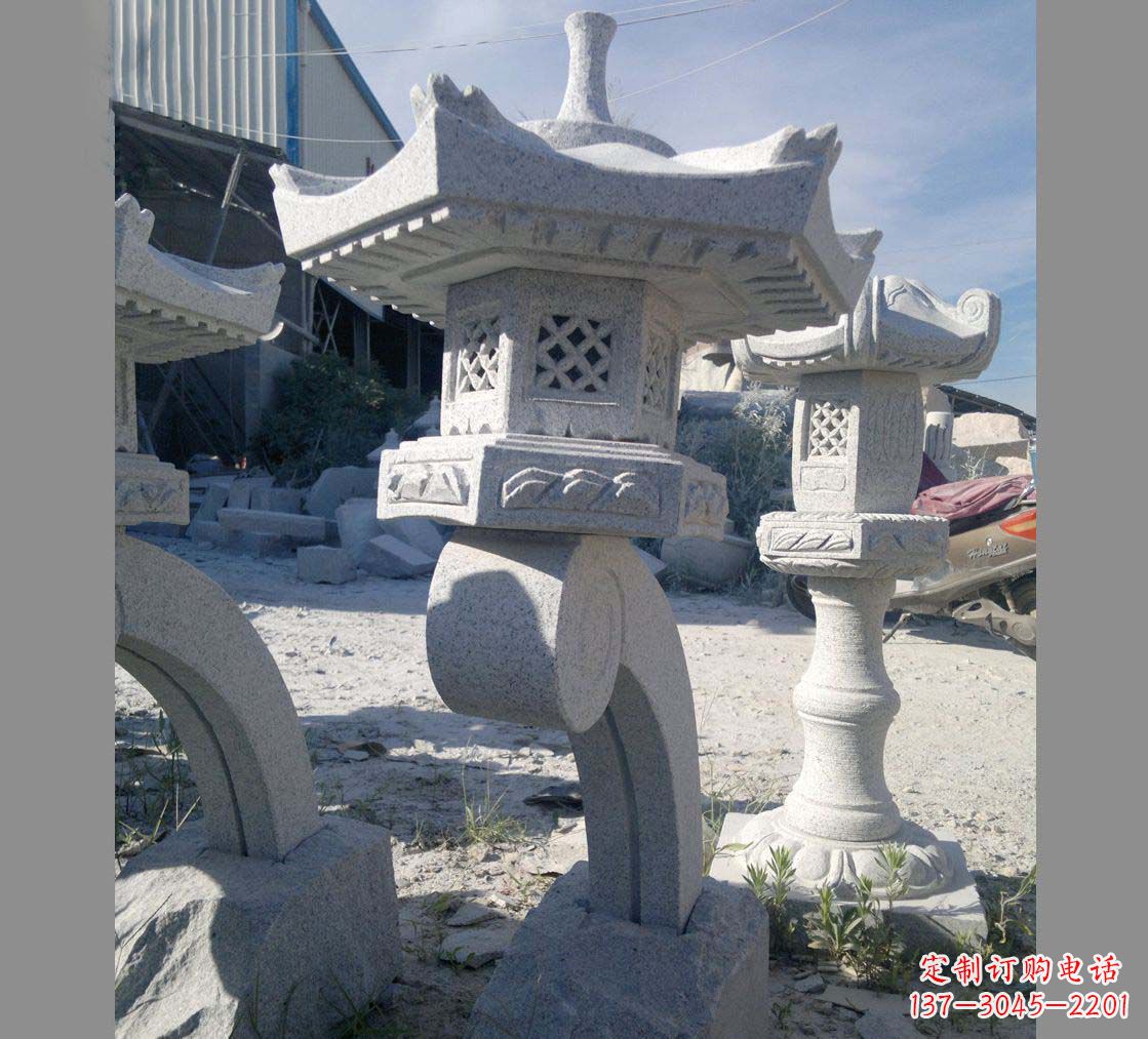太原园林景观草坪石灯雕塑
