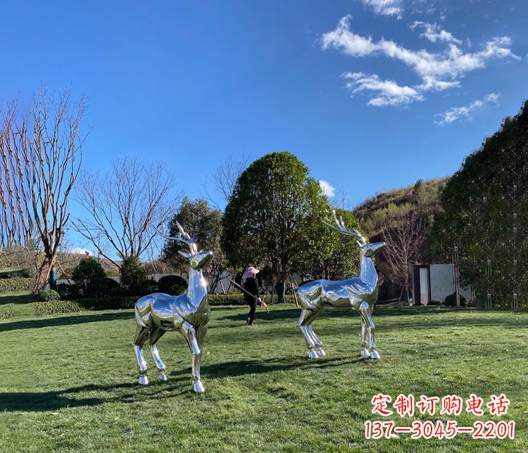 太原园林镜面不锈钢梅花鹿雕塑