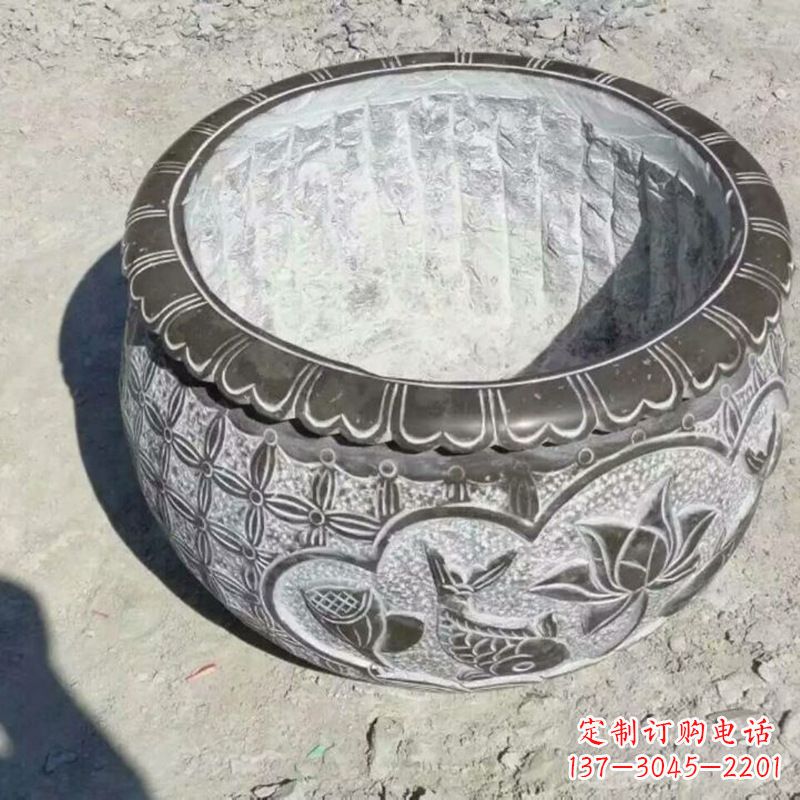 太原园林莲花鱼纹石雕水缸