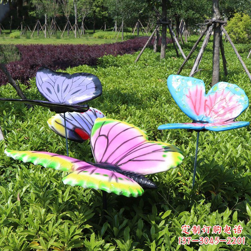 太原展翅的蝴蝶,公园草丛仿真动物装饰雕塑