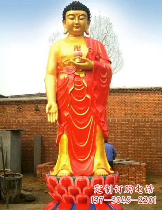 太原站立的如来铜佛雕