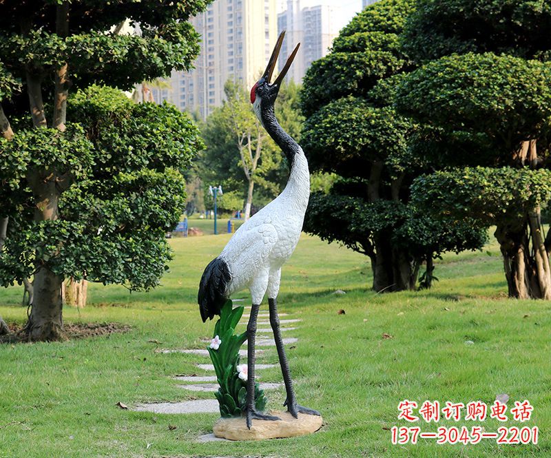 太原站立仙鹤雕塑