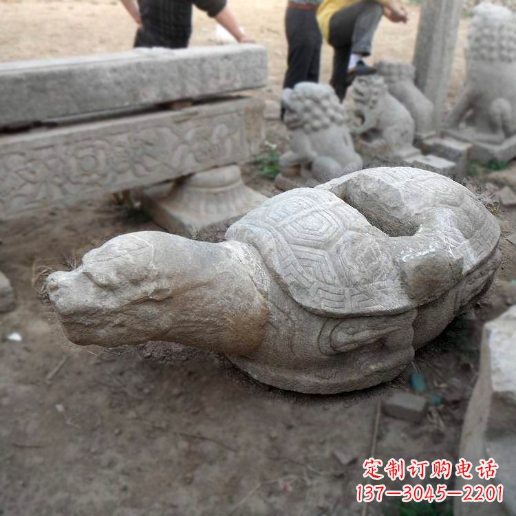 太原朱雀站在赑屃上的石雕