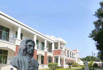 太原校园名人牛顿石雕头像