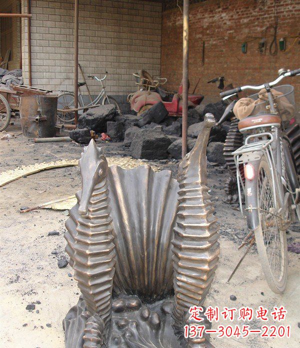 太原铸铜海马小区动物铜雕