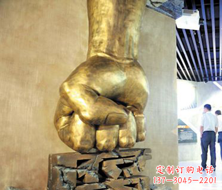 太原反腐廉政文化拳头雕塑