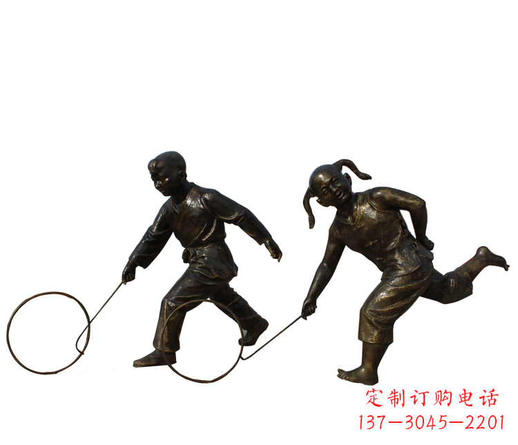 太原公园滚铁环的儿童铜雕