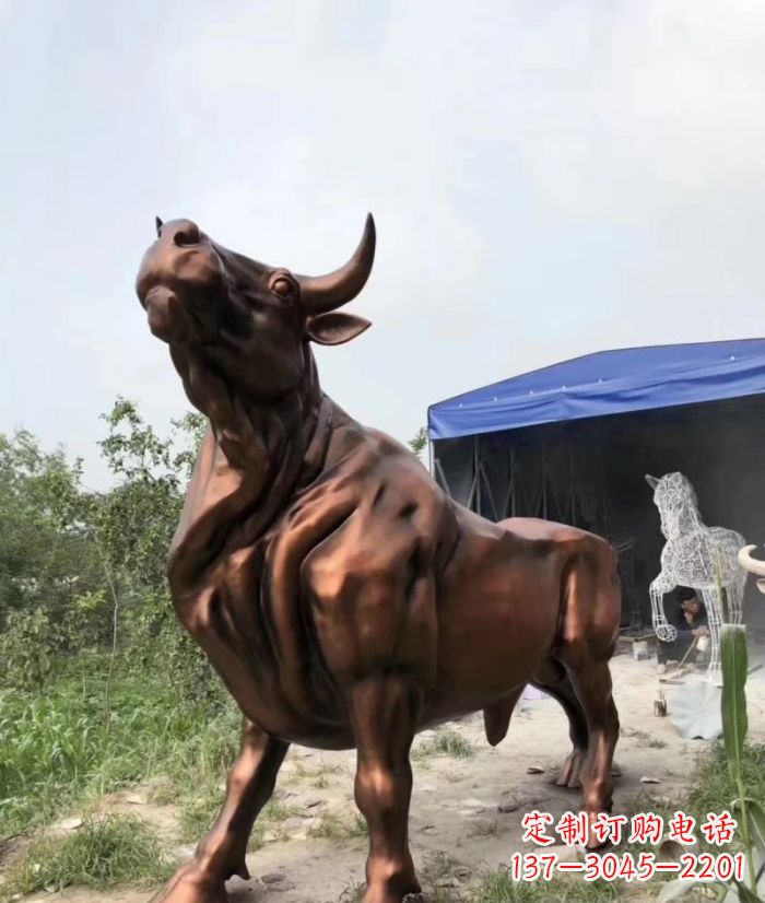 太原紫铜牛动物雕塑