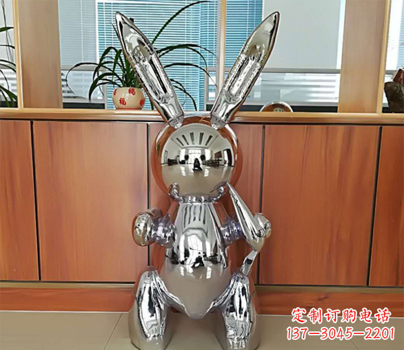 太原兔子雕塑摆件