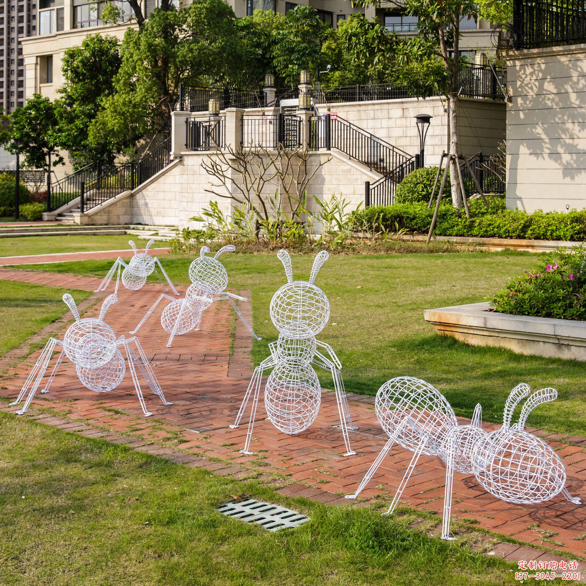 太原蚂蚁雕塑-户外公园大型不锈钢镂空蚂蚁雕塑